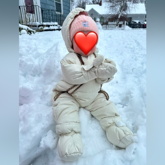 Ugg Australia baby snowsuit with attached booties and mittens - Picture 1 of 6